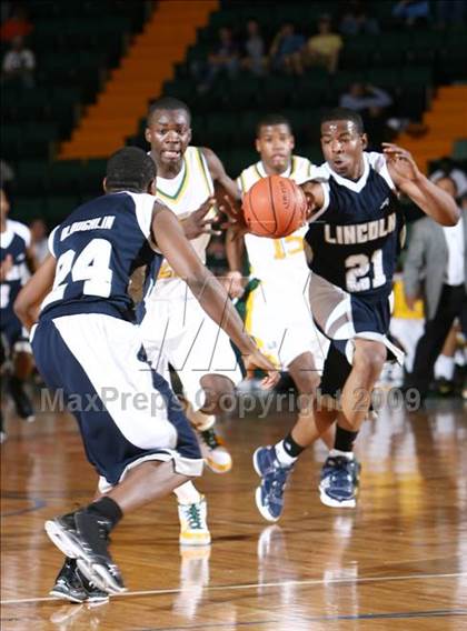 Thumbnail 2 in Rice vs. Lincoln (NYS Federation AA Semifinal) photogallery.