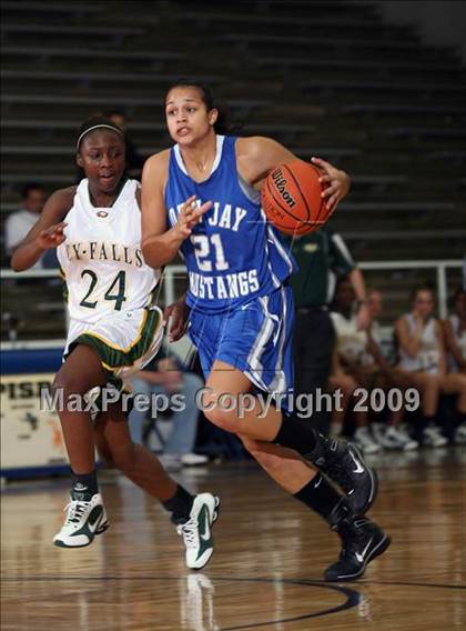 Thumbnail 1 in Jay vs Cypress Falls (McDonalds Texas Invitational) photogallery.