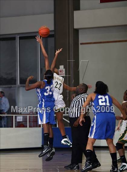 Thumbnail 1 in Jay vs Cypress Falls (McDonalds Texas Invitational) photogallery.
