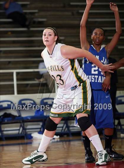 Thumbnail 2 in Jay vs Cypress Falls (McDonalds Texas Invitational) photogallery.