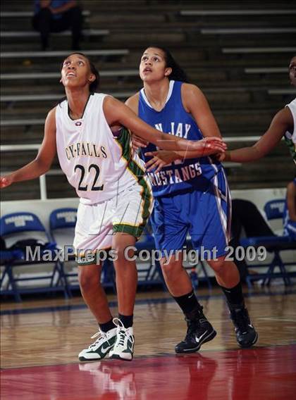 Thumbnail 2 in Jay vs Cypress Falls (McDonalds Texas Invitational) photogallery.