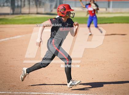 Thumbnail 3 in Glendale @ Holbrook photogallery.