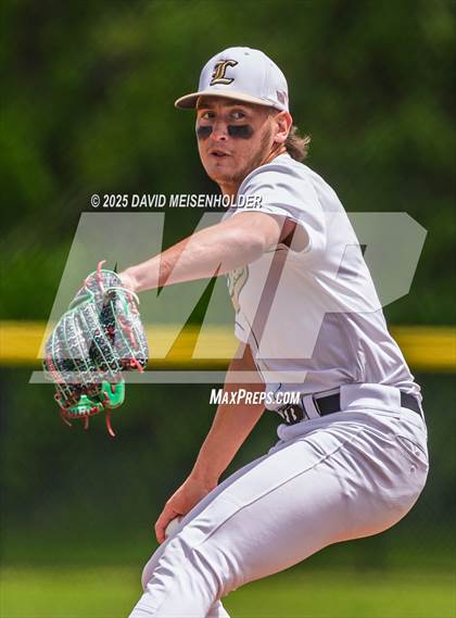 Thumbnail 2 in Smithtown East vs Longwood (Suffolk county Class AAA Semifinal) photogallery.