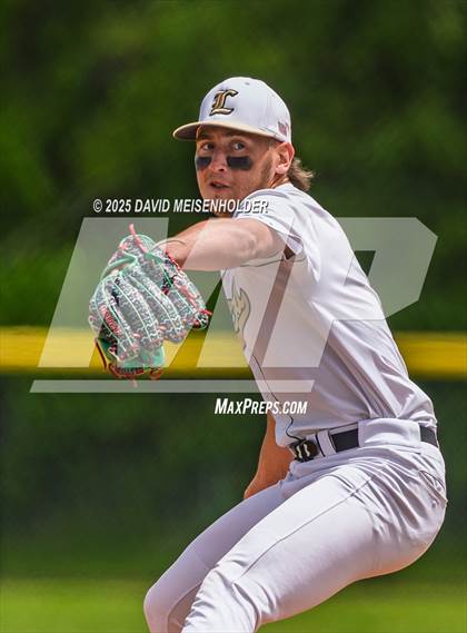 Thumbnail 3 in Smithtown East vs Longwood (Suffolk county Class AAA Semifinal) photogallery.