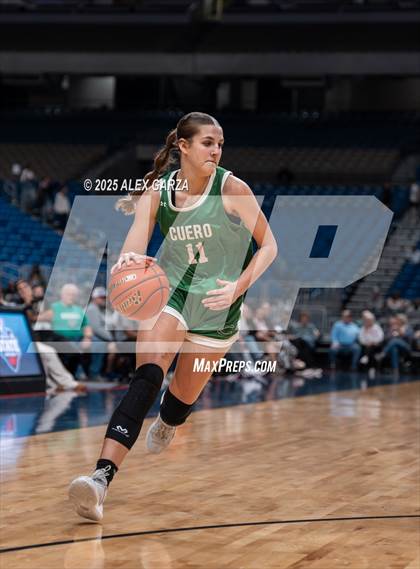 Thumbnail 2 in Cuero vs. Lincoln (UIL 4A Basketball Division II Final) photogallery.
