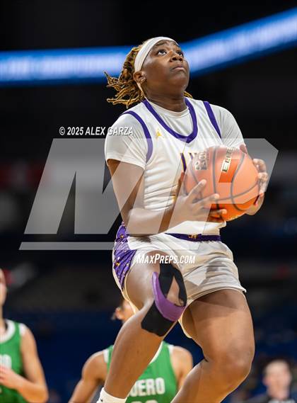 Thumbnail 2 in Cuero vs. Lincoln (UIL 4A Basketball Division II Final) photogallery.