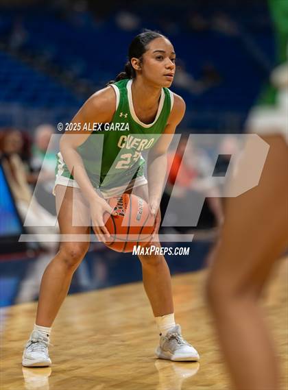 Thumbnail 3 in Cuero vs. Lincoln (UIL 4A Basketball Division II Final) photogallery.