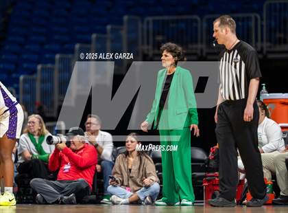 Thumbnail 1 in Cuero vs. Lincoln (UIL 4A Basketball Division II Final) photogallery.