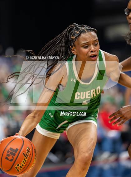Thumbnail 2 in Cuero vs. Lincoln (UIL 4A Basketball Division II Final) photogallery.