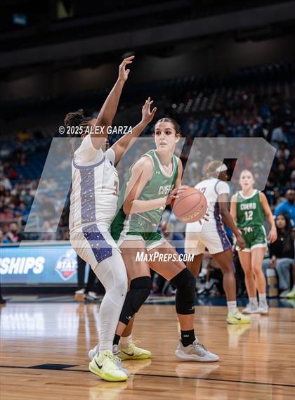 Thumbnail 1 in Cuero vs. Lincoln (UIL 4A Basketball Division II Final) photogallery.