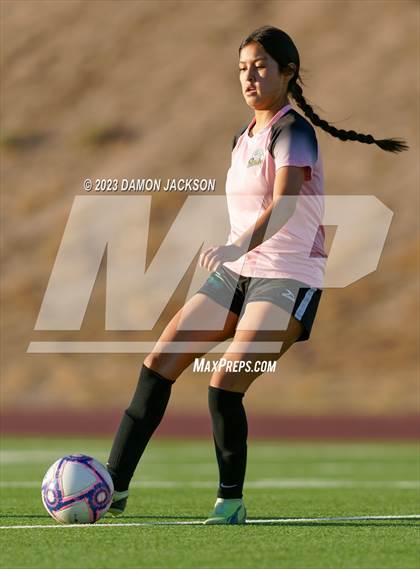 Thumbnail 3 in Mojave vs Virgin Valley (NIAA 3A Southern Region Playoffs) photogallery.