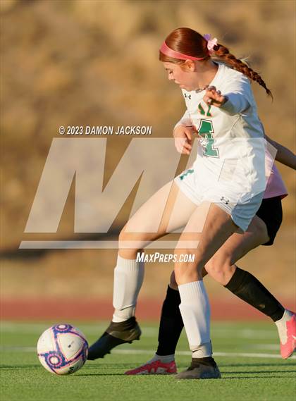 Thumbnail 2 in Mojave vs Virgin Valley (NIAA 3A Southern Region Playoffs) photogallery.