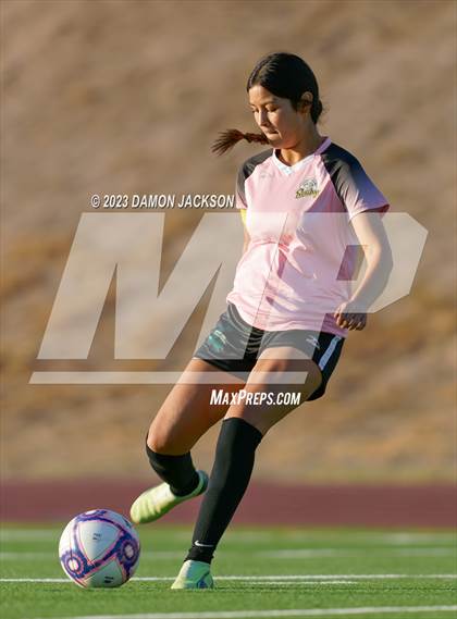 Thumbnail 1 in Mojave vs Virgin Valley (NIAA 3A Southern Region Playoffs) photogallery.
