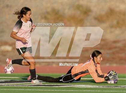 Thumbnail 1 in Mojave vs Virgin Valley (NIAA 3A Southern Region Playoffs) photogallery.