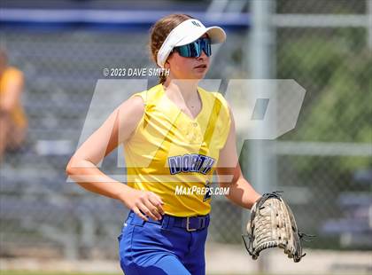 Thumbnail 3 in Davenport North vs Southeast Polk (Jefferson Varsity Classic) photogallery.