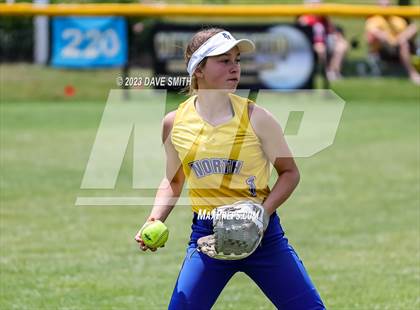 Thumbnail 3 in Davenport North vs Southeast Polk (Jefferson Varsity Classic) photogallery.