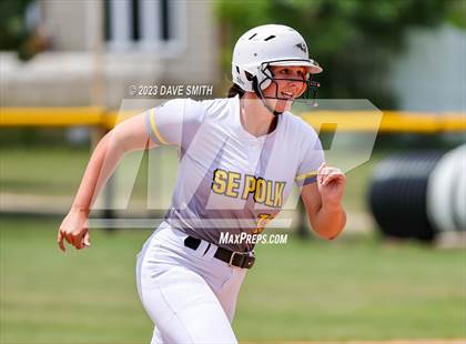 Thumbnail 2 in Davenport North vs Southeast Polk (Jefferson Varsity Classic) photogallery.