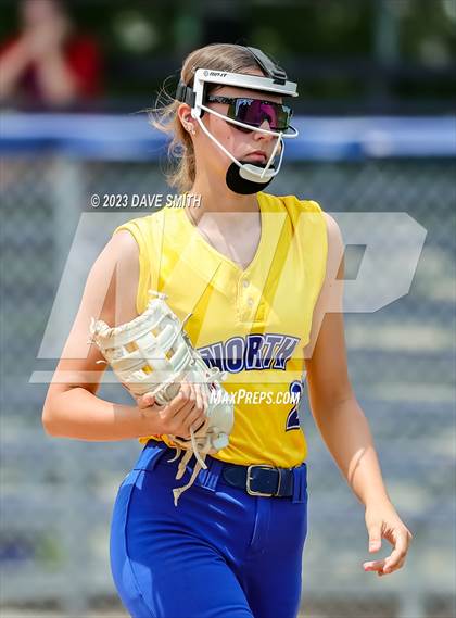 Thumbnail 3 in Davenport North vs Southeast Polk (Jefferson Varsity Classic) photogallery.
