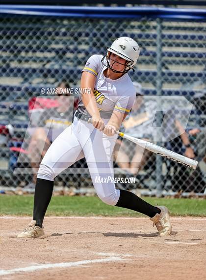 Thumbnail 3 in Davenport North vs Southeast Polk (Jefferson Varsity Classic) photogallery.