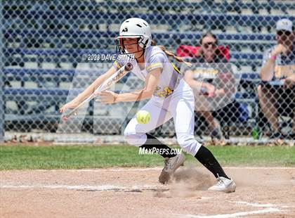 Thumbnail 3 in Davenport North vs Southeast Polk (Jefferson Varsity Classic) photogallery.