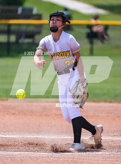 Thumbnail 2 in Davenport North vs Southeast Polk (Jefferson Varsity Classic) photogallery.