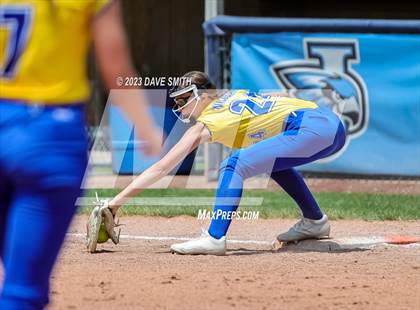Thumbnail 3 in Davenport North vs Southeast Polk (Jefferson Varsity Classic) photogallery.