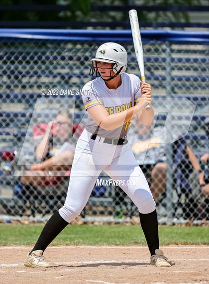 Thumbnail 1 in Davenport North vs Southeast Polk (Jefferson Varsity Classic) photogallery.