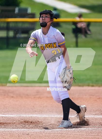 Thumbnail 2 in Davenport North vs Southeast Polk (Jefferson Varsity Classic) photogallery.