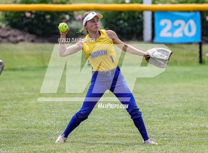 Thumbnail 1 in Davenport North vs Southeast Polk (Jefferson Varsity Classic) photogallery.