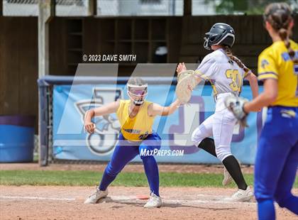 Thumbnail 2 in Davenport North vs Southeast Polk (Jefferson Varsity Classic) photogallery.