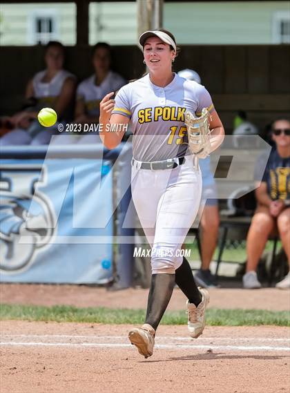 Thumbnail 3 in Davenport North vs Southeast Polk (Jefferson Varsity Classic) photogallery.