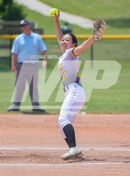 Thumbnail 3 in Davenport North vs Southeast Polk (Jefferson Varsity Classic) photogallery.