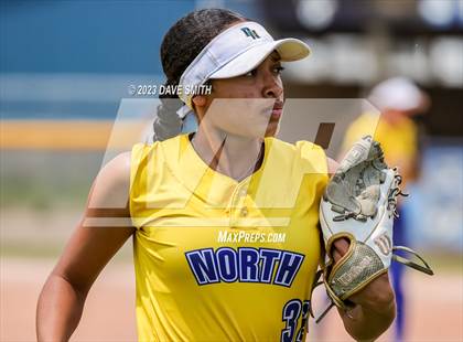 Thumbnail 1 in Davenport North vs Southeast Polk (Jefferson Varsity Classic) photogallery.