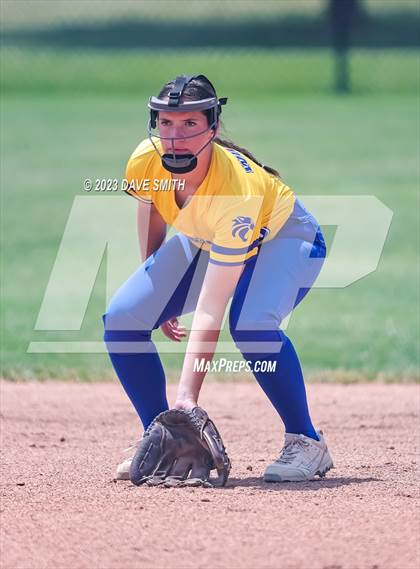 Thumbnail 3 in Davenport North vs Southeast Polk (Jefferson Varsity Classic) photogallery.