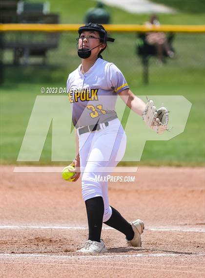 Thumbnail 3 in Davenport North vs Southeast Polk (Jefferson Varsity Classic) photogallery.