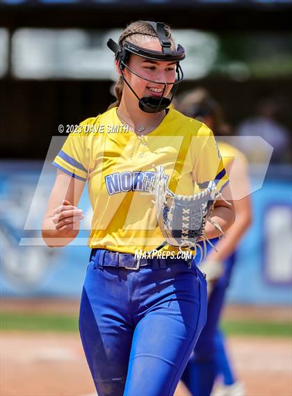 Thumbnail 1 in Davenport North vs Southeast Polk (Jefferson Varsity Classic) photogallery.