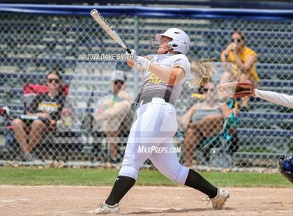 Thumbnail 3 in Davenport North vs Southeast Polk (Jefferson Varsity Classic) photogallery.