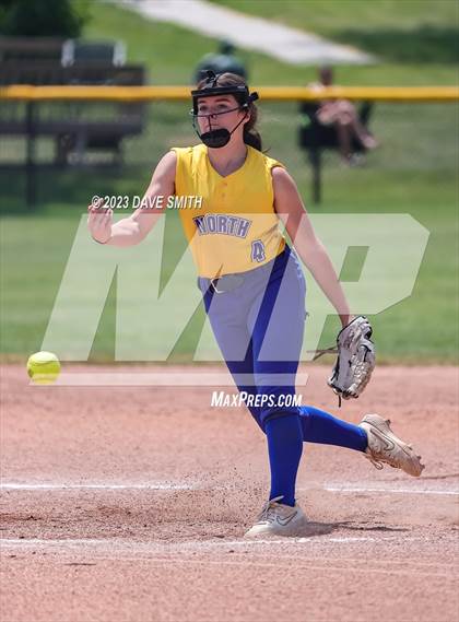 Thumbnail 1 in Davenport North vs Southeast Polk (Jefferson Varsity Classic) photogallery.