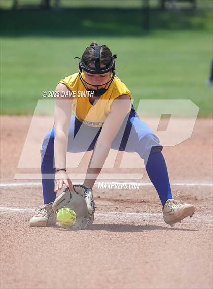 Thumbnail 3 in Davenport North vs Southeast Polk (Jefferson Varsity Classic) photogallery.