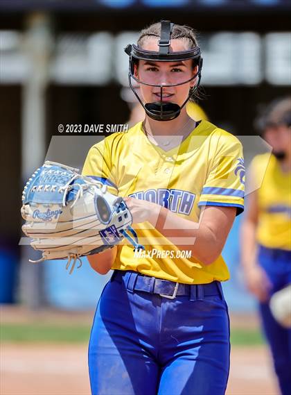 Thumbnail 3 in Davenport North vs Southeast Polk (Jefferson Varsity Classic) photogallery.