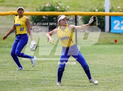 Thumbnail 2 in Davenport North vs Southeast Polk (Jefferson Varsity Classic) photogallery.