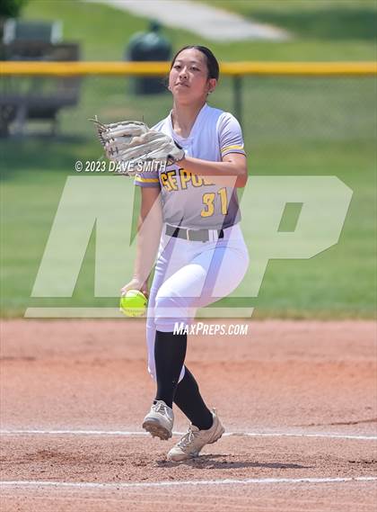 Thumbnail 1 in Davenport North vs Southeast Polk (Jefferson Varsity Classic) photogallery.