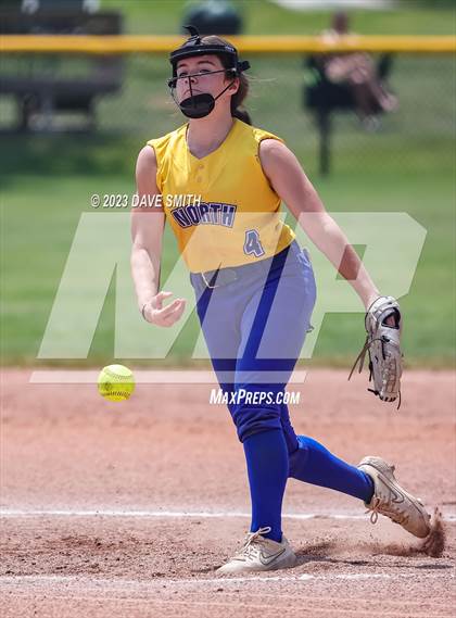 Thumbnail 1 in Davenport North vs Southeast Polk (Jefferson Varsity Classic) photogallery.