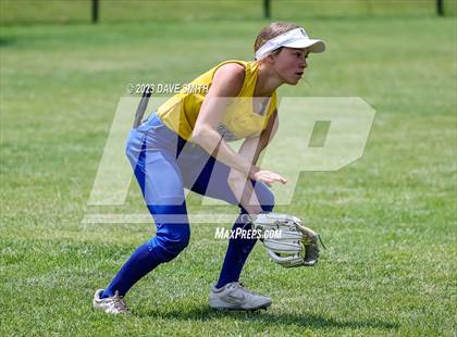 Thumbnail 1 in Davenport North vs Southeast Polk (Jefferson Varsity Classic) photogallery.
