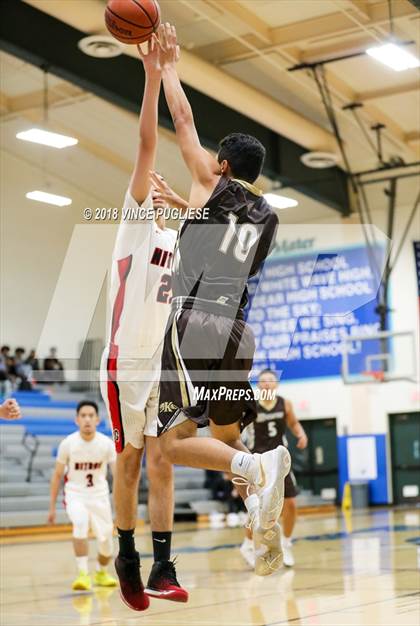 Thumbnail 3 in Kennedy vs. Glendale (2018 Bulldog Tournament) photogallery.