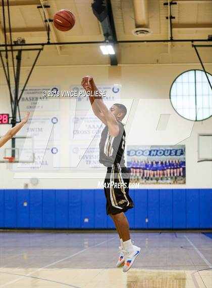 Thumbnail 2 in Kennedy vs. Glendale (2018 Bulldog Tournament) photogallery.