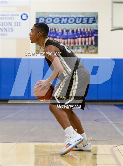 Thumbnail 2 in Kennedy vs. Glendale (2018 Bulldog Tournament) photogallery.