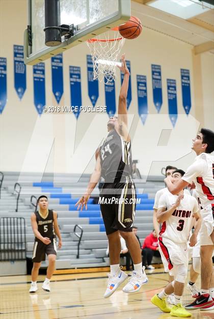 Thumbnail 1 in Kennedy vs. Glendale (2018 Bulldog Tournament) photogallery.
