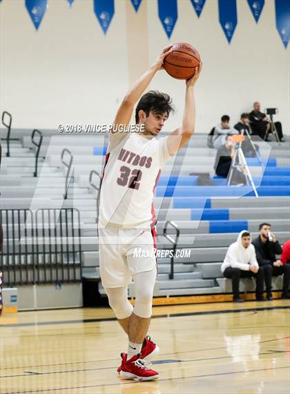 Thumbnail 2 in Kennedy vs. Glendale (2018 Bulldog Tournament) photogallery.