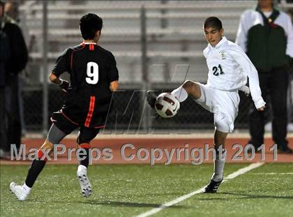 Thumbnail 1 in Santa Barbara vs. Oak Hills (CIF SoCal D2 Regional Final) photogallery.